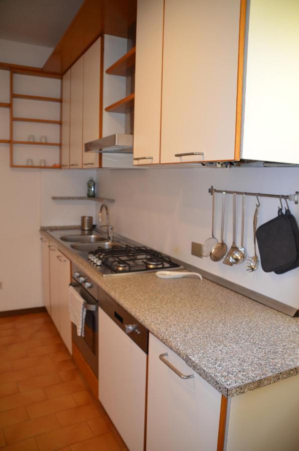 Appartamento Iris Bellano Bagian luar foto